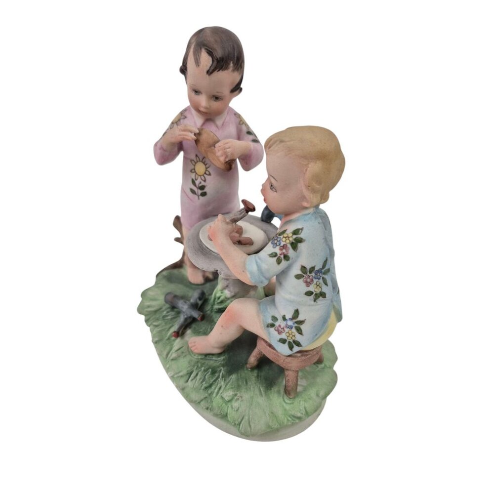 Vintage Works Of Art Figurine Mario Benni Porcelain Boy Girl Toadstool Table - Picture 6 of 10